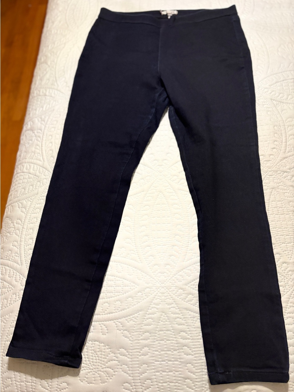 Jennifer Lopez Jeggings in Dark Navy